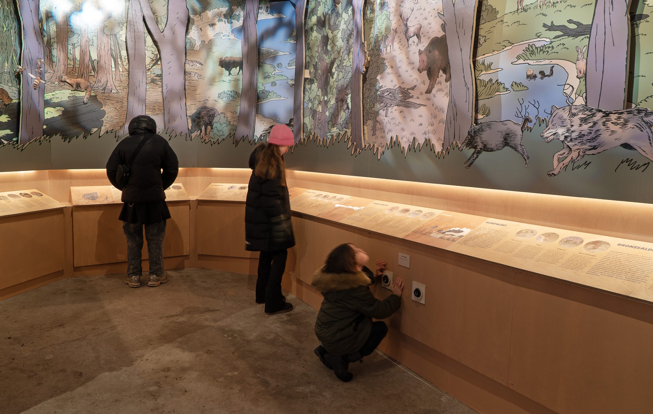 Urskovens-historie-signage05